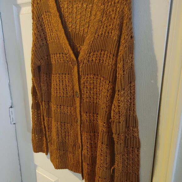 Knitted sweater button wodn - Picture 2 of 5